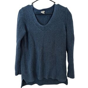L.L. Bean Deep Blue Ribbed Knut V-Neck Sweater